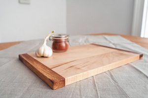 Schneidebrett EDELGRUND – Restlos Holz