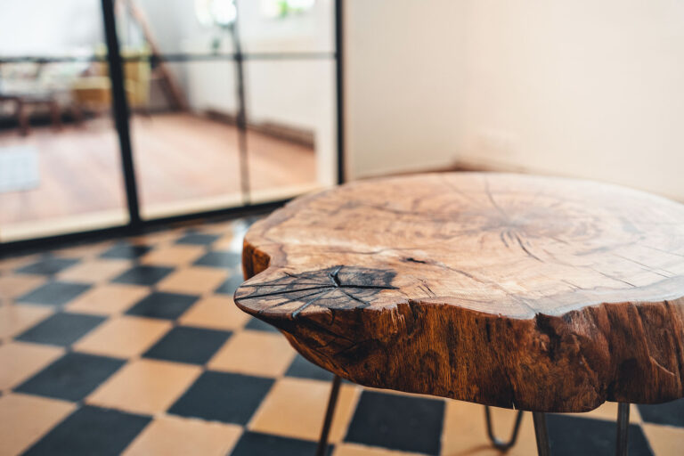 Couchtisch SONNTAG – Restlos Holz